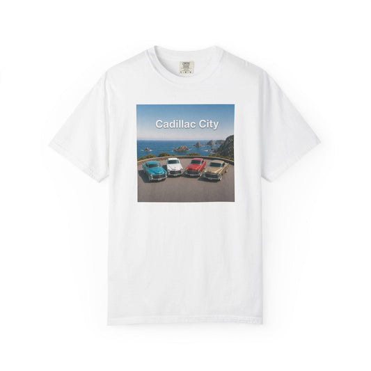 Cadillac City Vintage Cars T-shirt | Retro Beach Roadside Photo